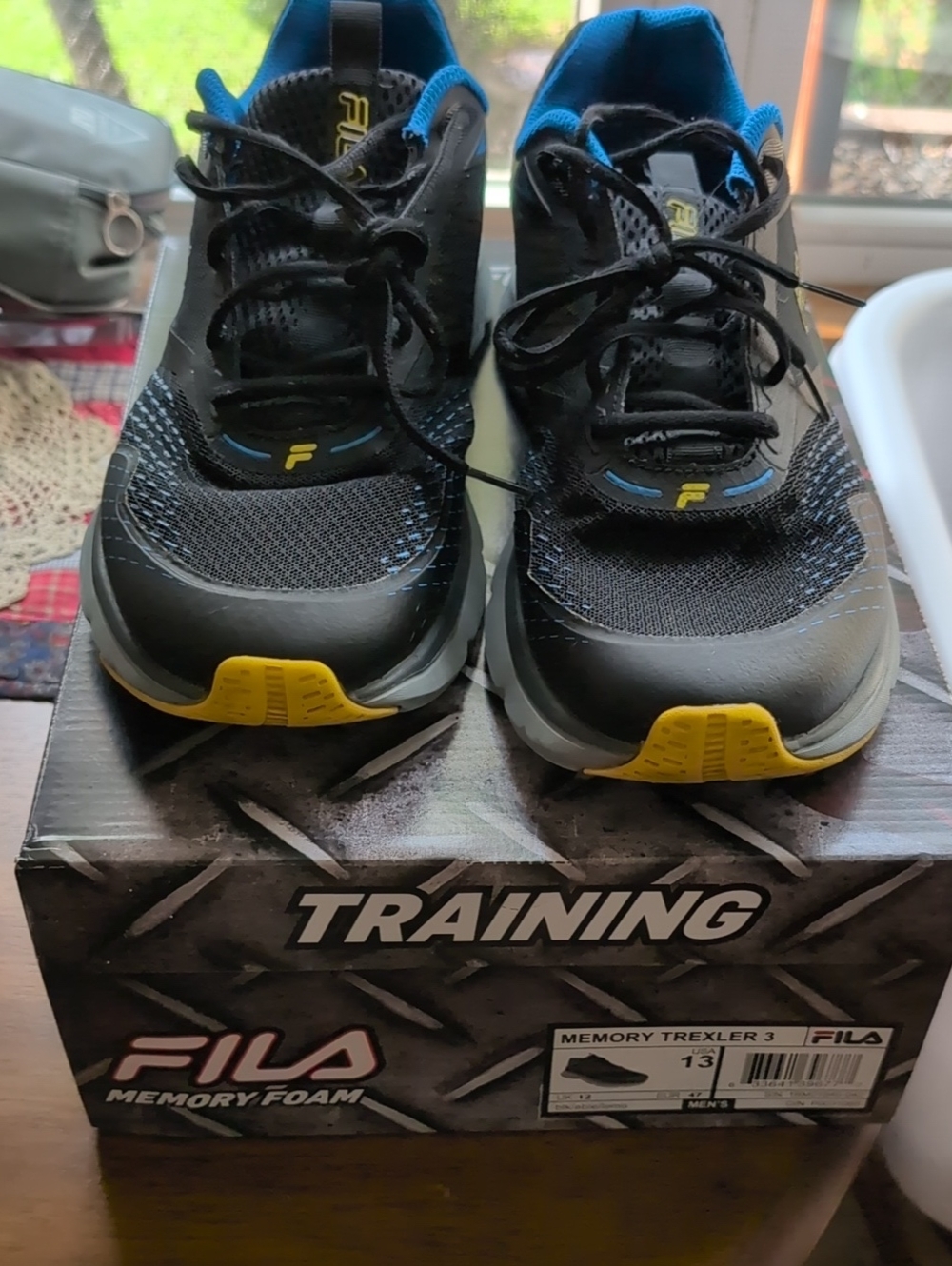 Fila Men's Black, Blue & Yellow Training Sneakers